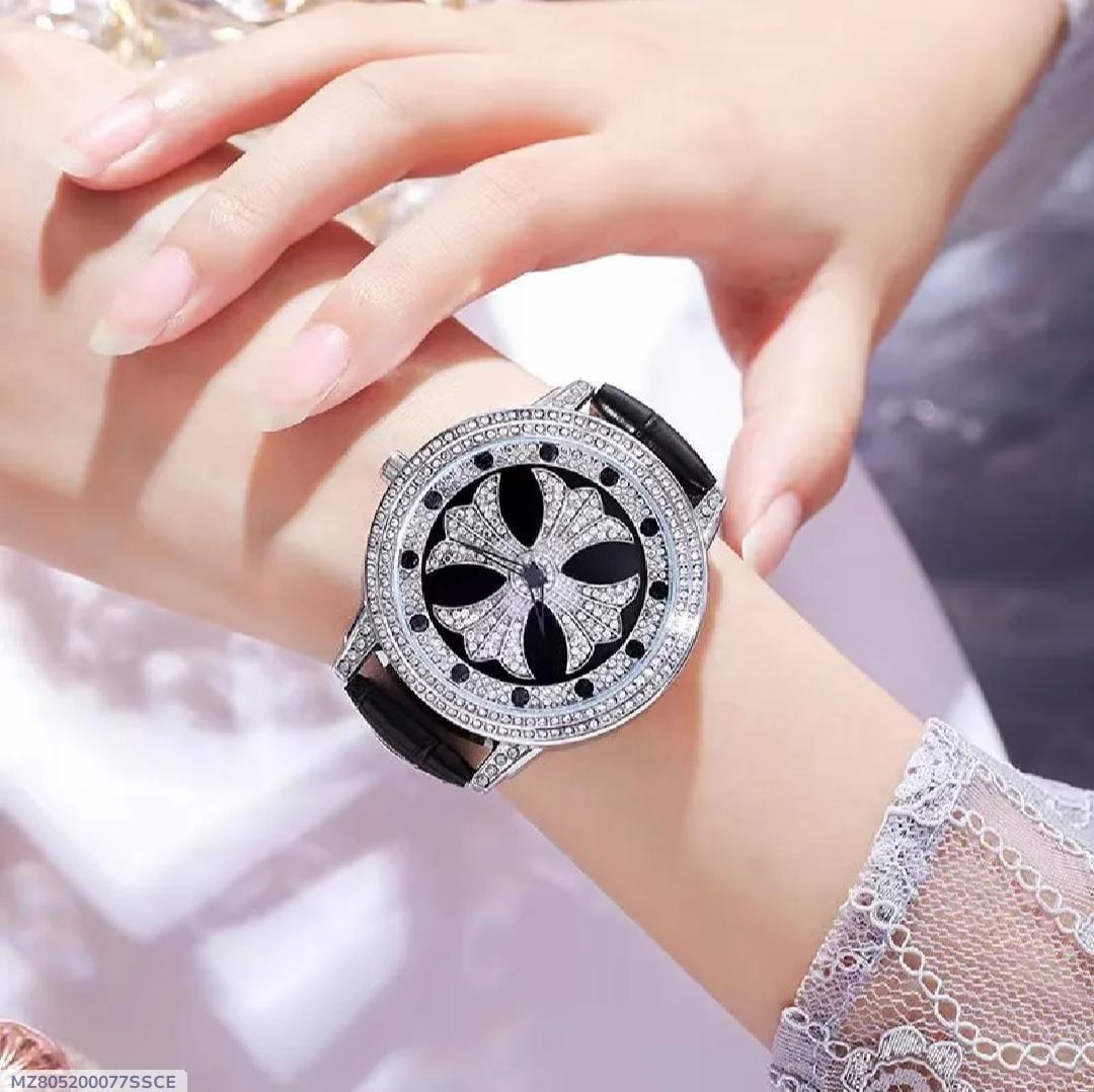 Stylish Women's Quartz Bracelet Watch
