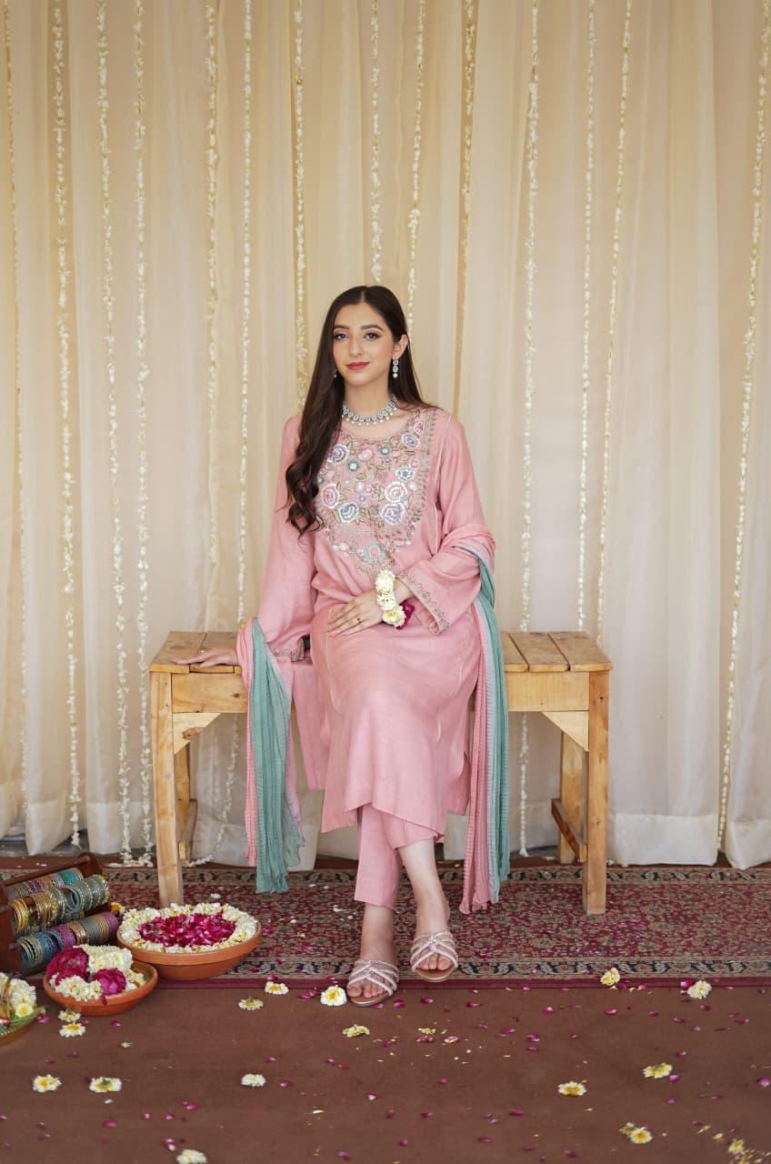 ❄️ Winter Collection 2025 – ASLING Embroidered 3-Piece ❄️